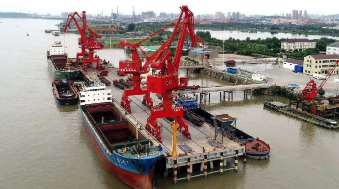 洛阳概述露天料场港口封闭问题的实行方法